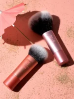 دو براش کوچک کرم پودر و رژگونه  ریل تکنیک مستر کوالیتی Mini Brush Foundation and Blush Duo - تصویر 2